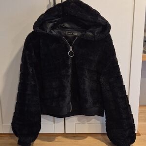 💙SHEIN Black Faux Fur Hooded Jacket with Ring Zip Pull